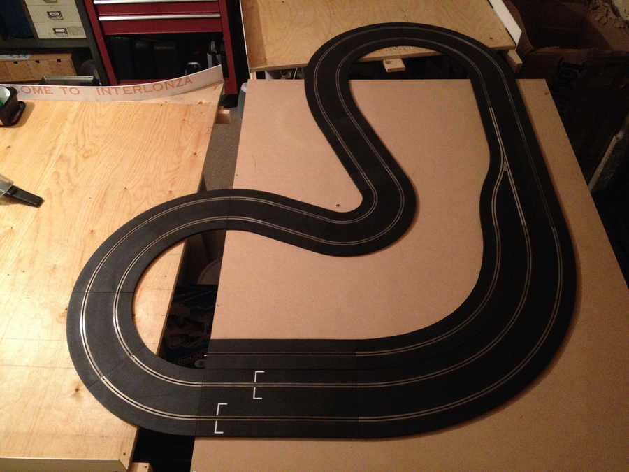 A module with the start of the pit lane